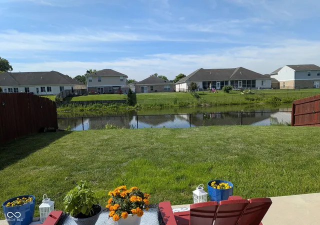 4th image of 907 Baden Manor Dr, Indianapolis, IN 46217 | MLS# 22096013