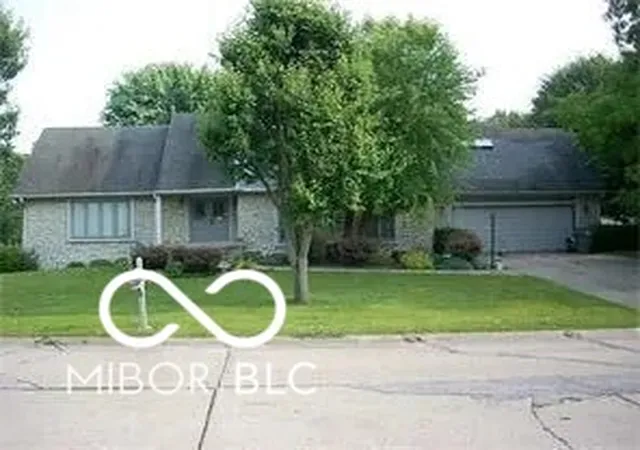 1st image of 5225 Lava Ln, Indianapolis, IN 46237 | MLS# 22096072