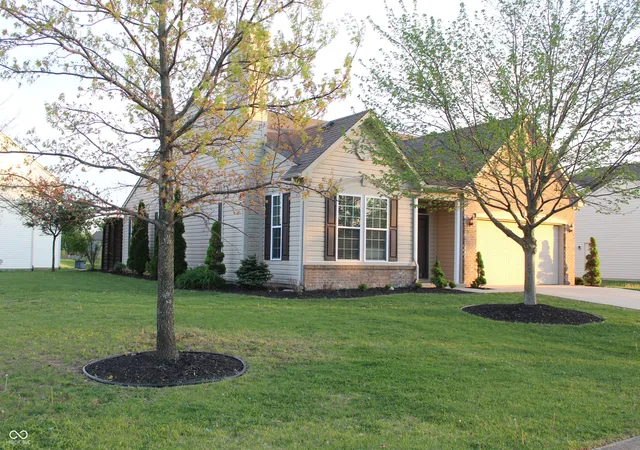 Photo 2 of Single family home for sale at 8583 Frosty Rose Dr, Avon, IN 46123 | MLS# 22096079 | Listing updated on 2026-08-26