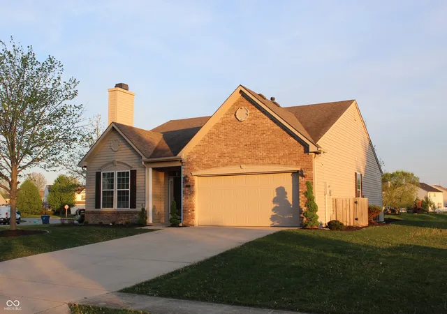 Photo 3 of Single family home for sale at 8583 Frosty Rose Dr, Avon, IN 46123 | MLS# 22096079 | Listing updated on 2026-08-26