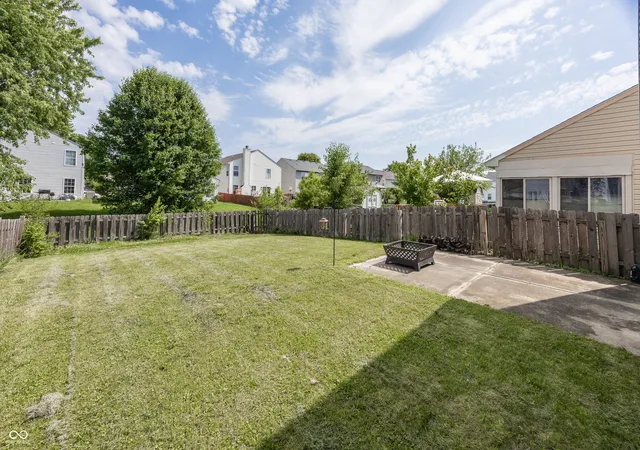 Photo 4 of Single family home for sale at 4620 Whitham Ln, Indianapolis, IN 46237 | MLS# 22096104 | Listing updated on 2026-10-15