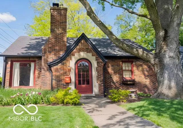1st image of 5402 Rosslyn Ave, Indianapolis, IN 46220 | MLS# 22096156