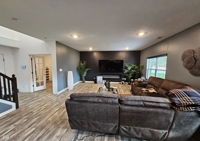 Photo 4 of Sale Pending at 4415 Ringstead Way, Indianapolis, IN 46235 | MLS# 22096164 | Listing updated on 2026-05-11