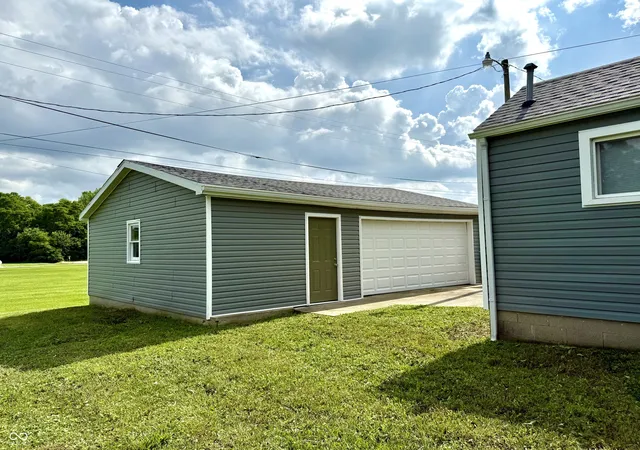 image of 405 E Cowing Dr, Muncie, IN 47303 | MLS# 22096184