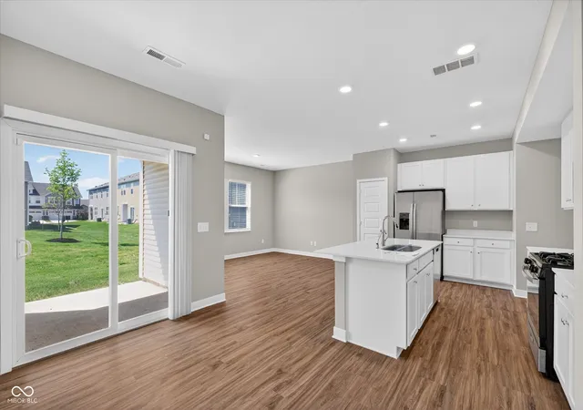 Photo 4 of Townhouse for sale at 9587 Beckett St, Avon, IN 46123 | MLS# 22096263 | Listing updated on 2026-10-08
