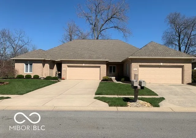 2nd image of 1370 Heron Ridge Blvd, Greenwood, IN 46143 | MLS# 22096361