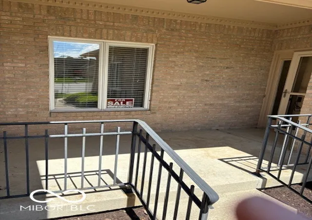 4th image of 1370 Heron Ridge Blvd, Greenwood, IN 46143 | MLS# 22096361