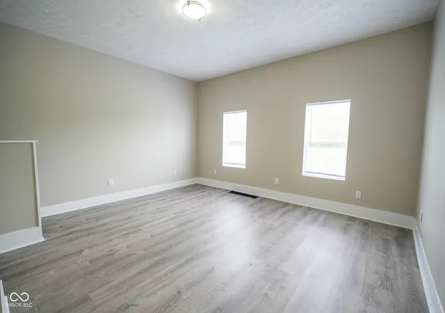 Photo 4 of Sale Pending at 231 Jackson St, Anderson, IN 46016 | MLS# 22096369 | Listing updated on 2026-08-27