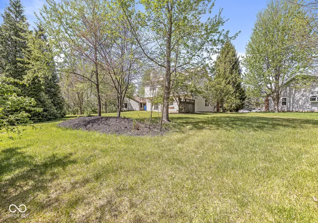 Homes for sale in Indianapolis, IN | 12303 W Ridge Cir, Indianapolis, IN 46236 | MLS# 22096371