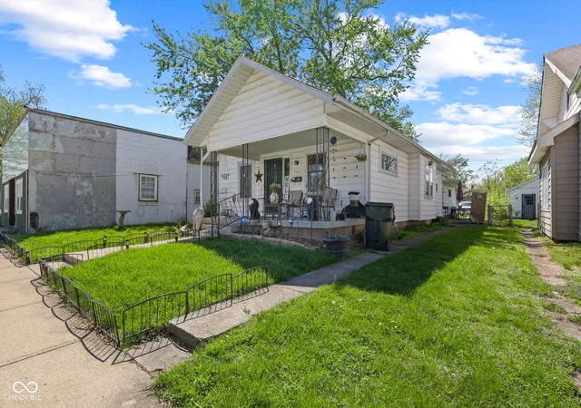 3rd image of 2443 Meridian St, Anderson, IN 46016 | MLS# 22096384