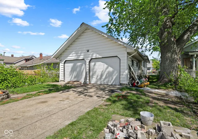 4th image of 2443 Meridian St, Anderson, IN 46016 | MLS# 22096384