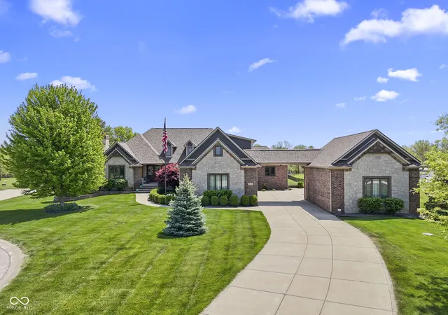 1st image of 6719 E Cross Timbers Ct, Martinsville, IN 46151 | MLS# 22096417