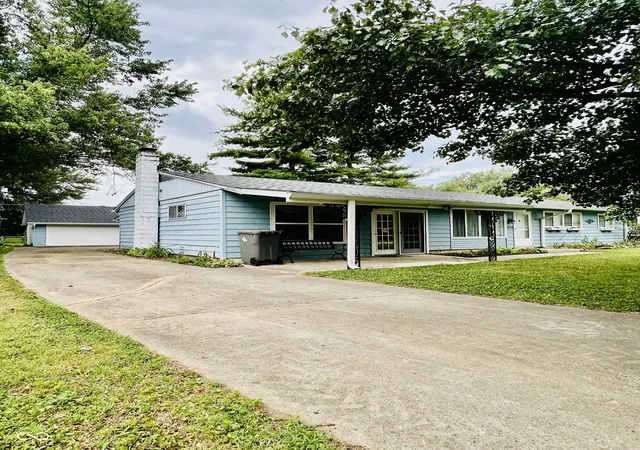 Photo 1 of Sale Pending at 4231 Standish Dr, Indianapolis, IN 46221 | MLS# 22096433 | Listing updated on 2026-07-24