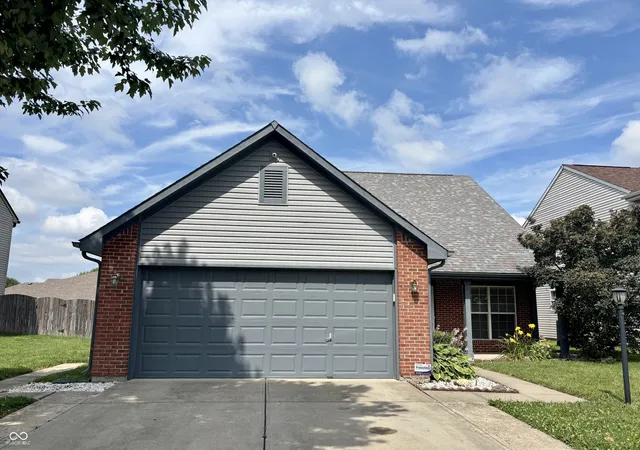 Homes for sale in Indianapolis, IN | 5340 Waterton Lakes Dr, Indianapolis, IN 46237 | MLS# 22096437