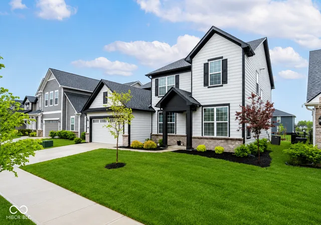 Photo 2 of Single family home for sale at 5252 Portman Dr, Noblesville, IN 46062 | MLS# 22096449 | Listing updated on 2026-08-05