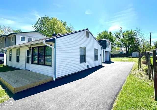 Photo 2 of Single family home for sale at 5725 Greenfield Ave, Indianapolis, IN 46219 | MLS# 22096458 | Listing updated on 2026-09-30