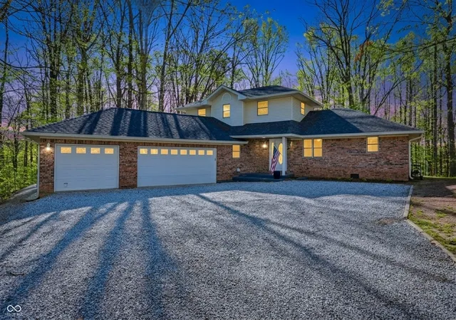 Homes for sale in Coatesville, IN | 268 Lincoln Hill Ct, Coatesville, IN 46121 | MLS# 22096476