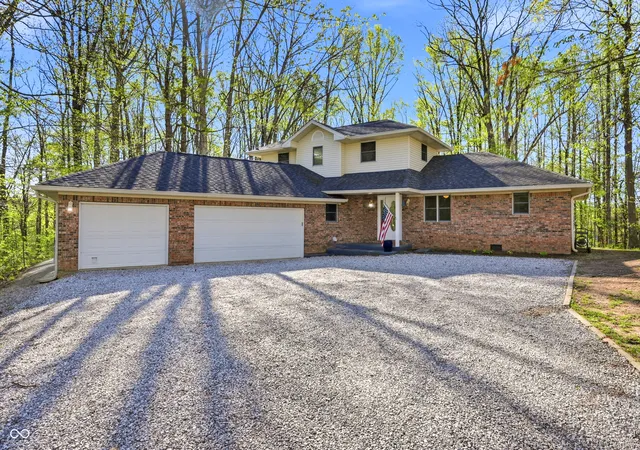 Homes for sale in Coatesville, IN | 268 Lincoln Hill Ct, Coatesville, IN 46121 | MLS# 22096476