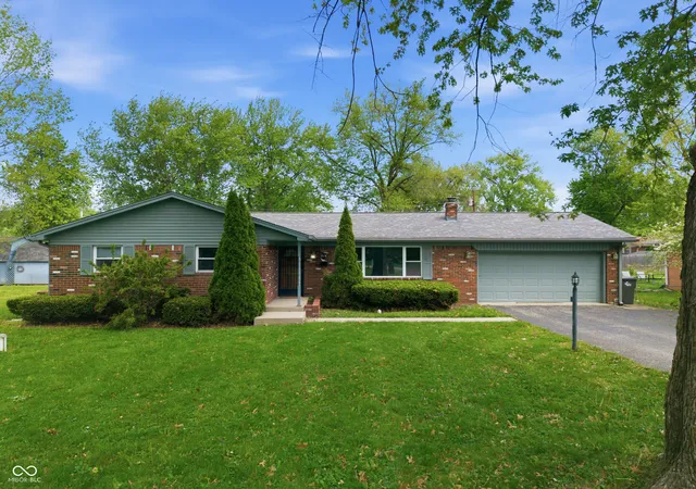Homes for sale in Indianapolis, IN | 814 Sprague St, Indianapolis, IN 46217 | MLS# 22096640