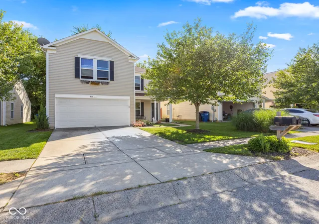 3rd image of 917 Balto Dr, Shelbyville, IN 46176 | MLS# 22096664