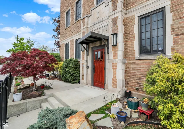Homes for sale in Indianapolis, IN | 825 N Delaware St #5B, Indianapolis, IN 46204 | MLS# 22096701