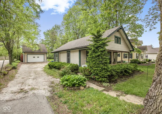 2nd image of 640 N Rangeline Rd, Carmel, IN 46032 | MLS# 22096733