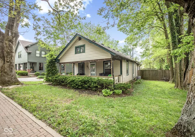 3rd image of 640 N Rangeline Rd, Carmel, IN 46032 | MLS# 22096733