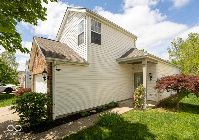 3rd image of 11618 Signet Ln, Indianapolis, IN 46235 | MLS# 22096743