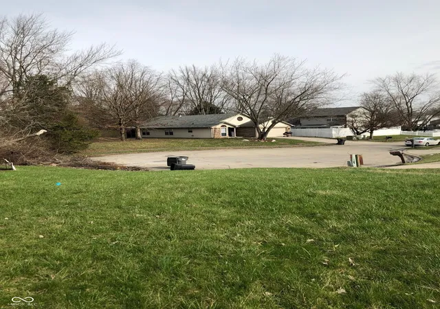Photo 2 of Sale Pending at 2825 N Greenview Way, Indianapolis, IN 46229 | MLS# 22096792 | Listing updated on 2026-06-02