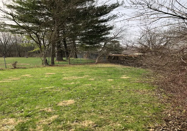 Photo 4 of Sale Pending at 2825 N Greenview Way, Indianapolis, IN 46229 | MLS# 22096792 | Listing updated on 2026-06-02