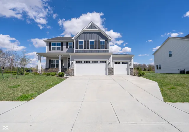1st image of 16789 Ayshire Dr, Fishers, IN 46037 | MLS# 22096829