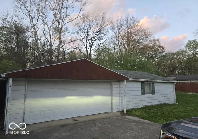 Homes for sale in Alexandria, IN | 1112 1114 W Washington St, Alexandria, IN 46001 | MLS# 22096839