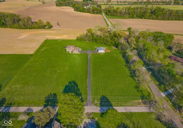 Homes for sale in Hope, IN | 11005 N County Road 425 E, Hope, IN 47246 | MLS# 22096841