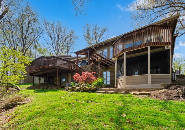 Homes for sale in Nashville, IN | 488 Town Hill Rd E, Nashville, IN 47448 | MLS# 22096876