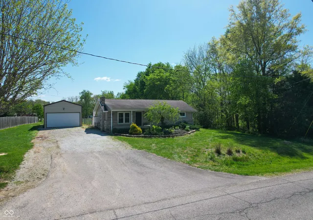 Homes for sale in North Vernon, IN | 560 S County Road 700 W, North Vernon, IN 47265 | MLS# 22096884