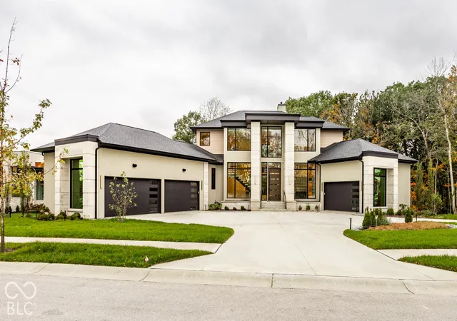 Photo 2 of Mansion for sale at 4360 Elmscott Ridge, Zionsville, IN 46077 | MLS# 22096906 | Listing updated on 2026-10-22