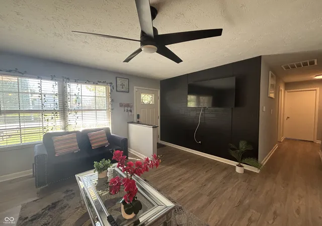 Photo 4 of Single family home for sale at 9442 Gemini Dr, Indianapolis, IN 46229 | MLS# 22096942 | Listing updated on 2026-09-22