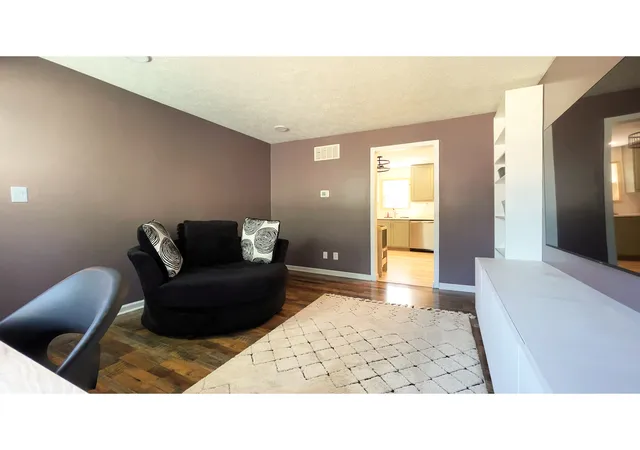 Photo 4 of Single family home for sale at 5627 Hl Rise Dr, Indianapolis, IN 46237 | MLS# 22096954 | Listing updated on 2026-09-12