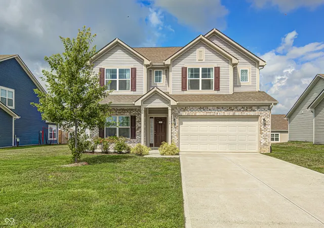Homes for sale in Greenfield, IN | 1794 N Clearwater Dr, Greenfield, IN 46140 | MLS# 22096963