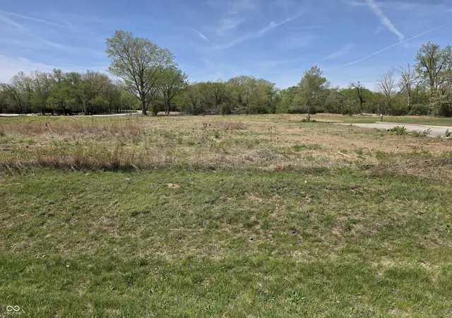 1st image of 1007 N Riley Hwy, Shelbyville, IN 46176 | MLS# 22096974