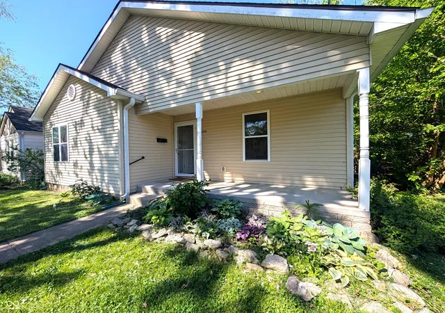 Photo 2 of Single family home for sale at 2016 Pennsylvania St, Columbus, IN 47201 | MLS# 22097026 | Listing updated on 2026-07-01