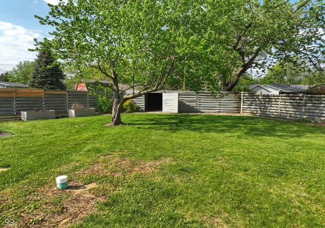 Photo 3 of Sale Pending at 25 Imperial Pl, Lafayette, IN 47905 | MLS# 22097132 | Listing updated on 2026-08-31