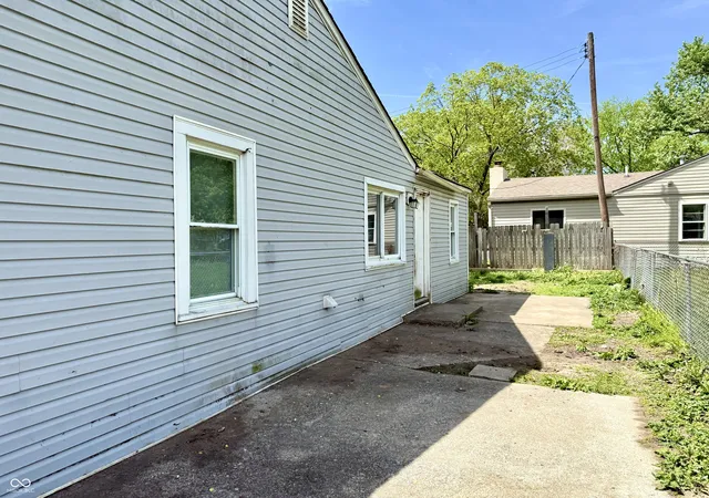 Photo 4 of Single family home for sale at 606 Good Ave, Indianapolis, IN 46219 | MLS# 22097140 | Listing updated on 2026-09-04