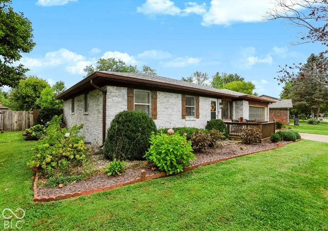 Photo 2 of Sale Pending at 7613 Broadview Dr, Indianapolis, IN 46227 | MLS# 22097214 | Listing updated on 2026-09-26