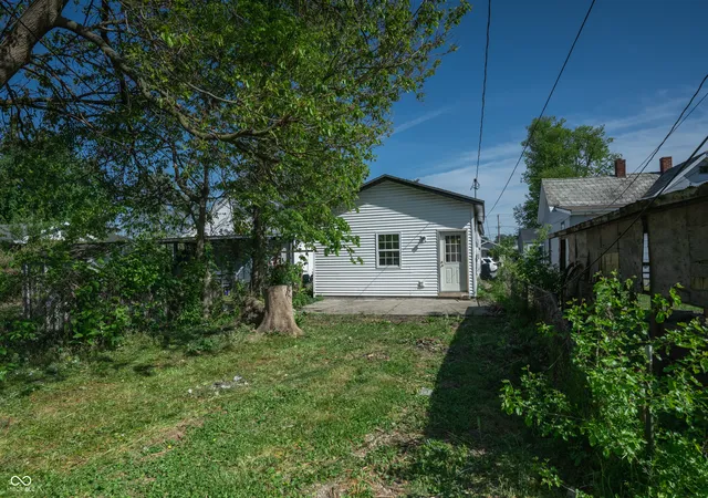 Homes for sale in Seymour, IN | 811 W Laurel St, Seymour, IN 47274 | MLS# 22097221