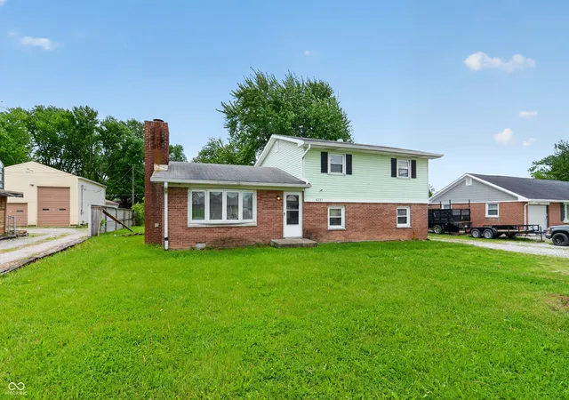 2nd image of 4231 E Thompson Rd, Indianapolis, IN 46237 | MLS# 22097248