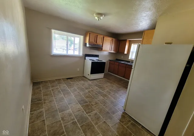 3rd image of 2615 Collier St, Indianapolis, IN 46241 | MLS# 22097260