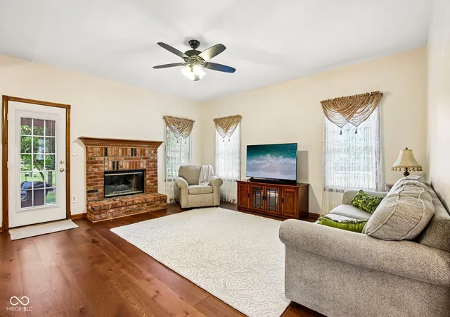 4th image of 8344 Hunters Meadow Ct, Indianapolis, IN 46259 | MLS# 22097303
