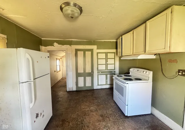 Photo 4 of Single family home for sale at 319 W Forsythe St, Greensburg, IN 47240 | MLS# 22097338 | Listing updated on 2026-08-31