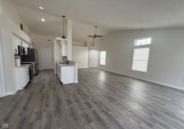 3rd image of 1234 Estuary Dr, Indianapolis, IN 46217 | MLS# 22097359